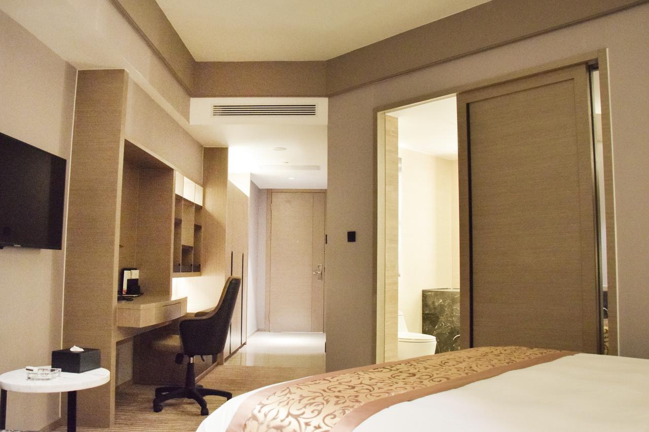 Rayfont Hotel Chengdu Longquanyi Екстер'єр фото