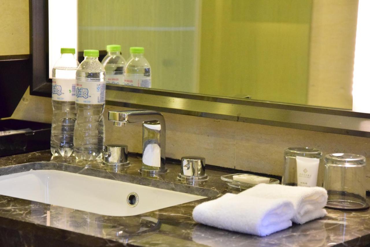 Rayfont Hotel Chengdu Longquanyi Екстер'єр фото
